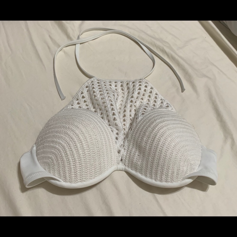 Shade shore white textured crocheted 36B - Picture 2 of 9